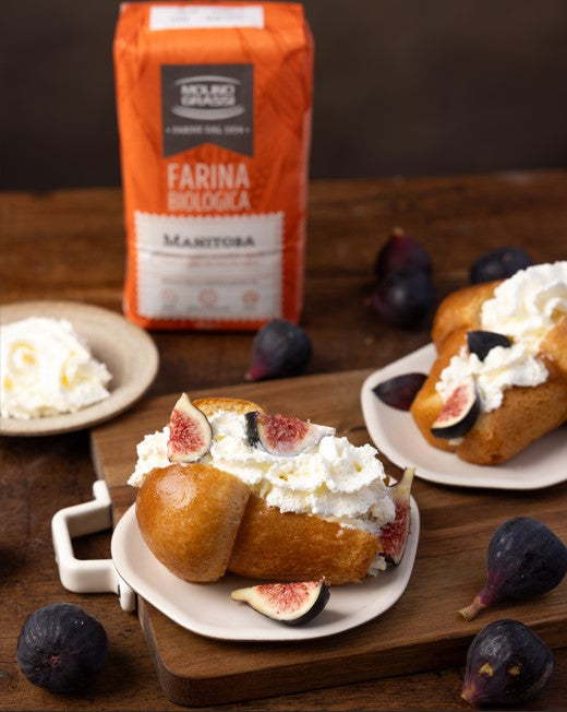 Babà al Rum con Panna e Fichi
